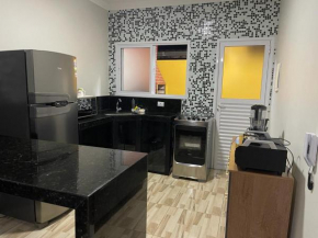 Casa ar condicionado nos 2 quartos.